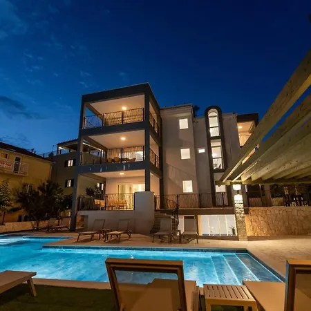 Exclusive Vista Hills *